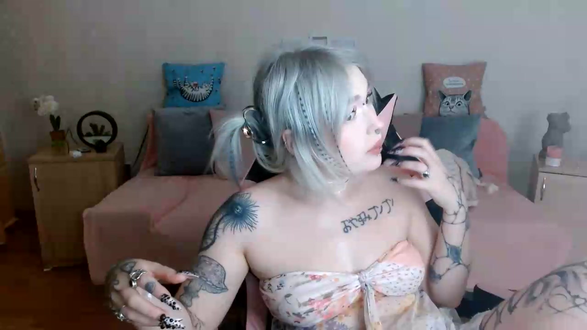 Gallery image thumbnail from Killinna's myfreecams stream on, 08/18/2026, 15:11 image 17 of 20