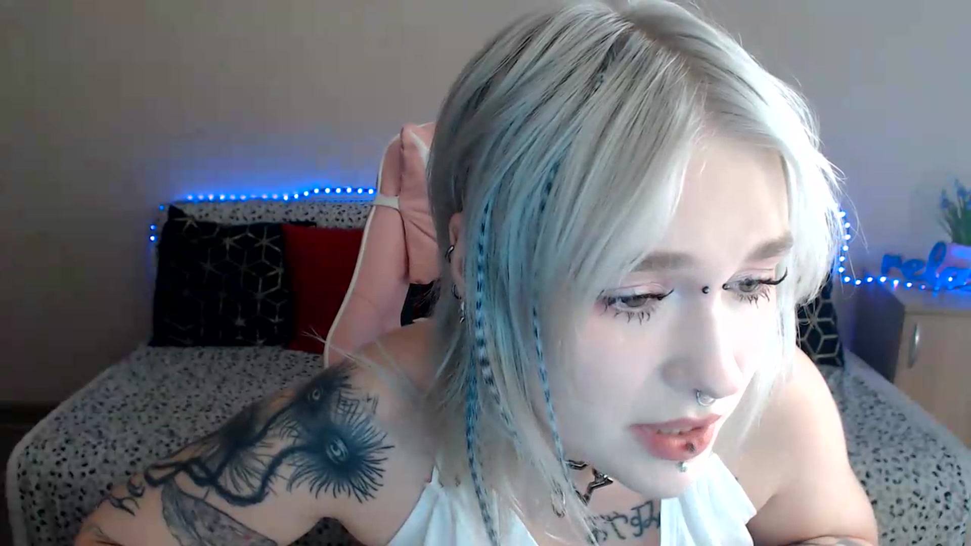 Gallery image thumbnail from Killinna's myfreecams stream on, 08/20/2026, 15:13 image 2 of 20