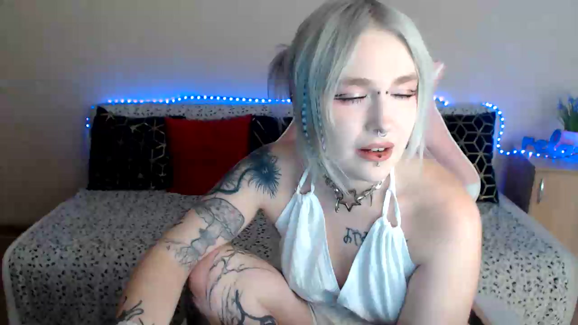 Gallery image thumbnail from Killinna's myfreecams stream on, 08/20/2026, 15:13 image 7 of 20