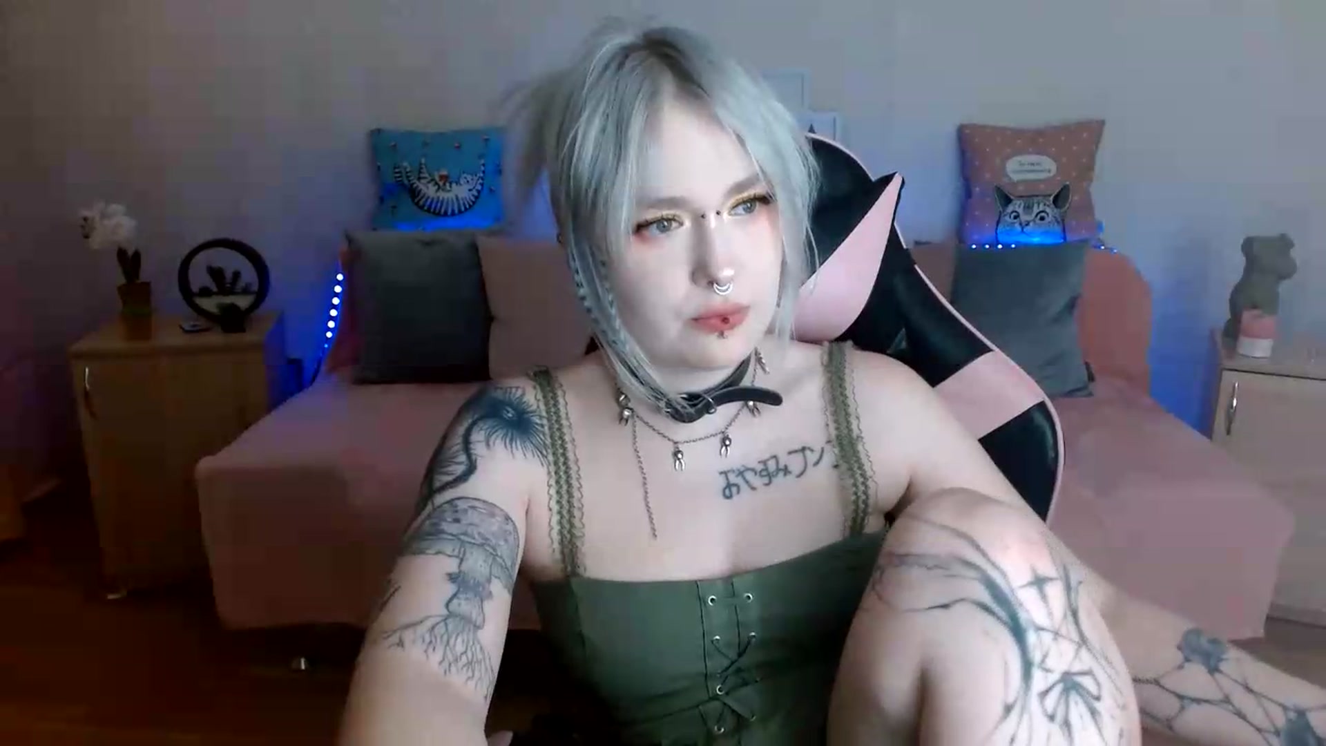Gallery image thumbnail from Killinna's myfreecams stream on, 08/22/2026, 14:01 image 12 of 20
