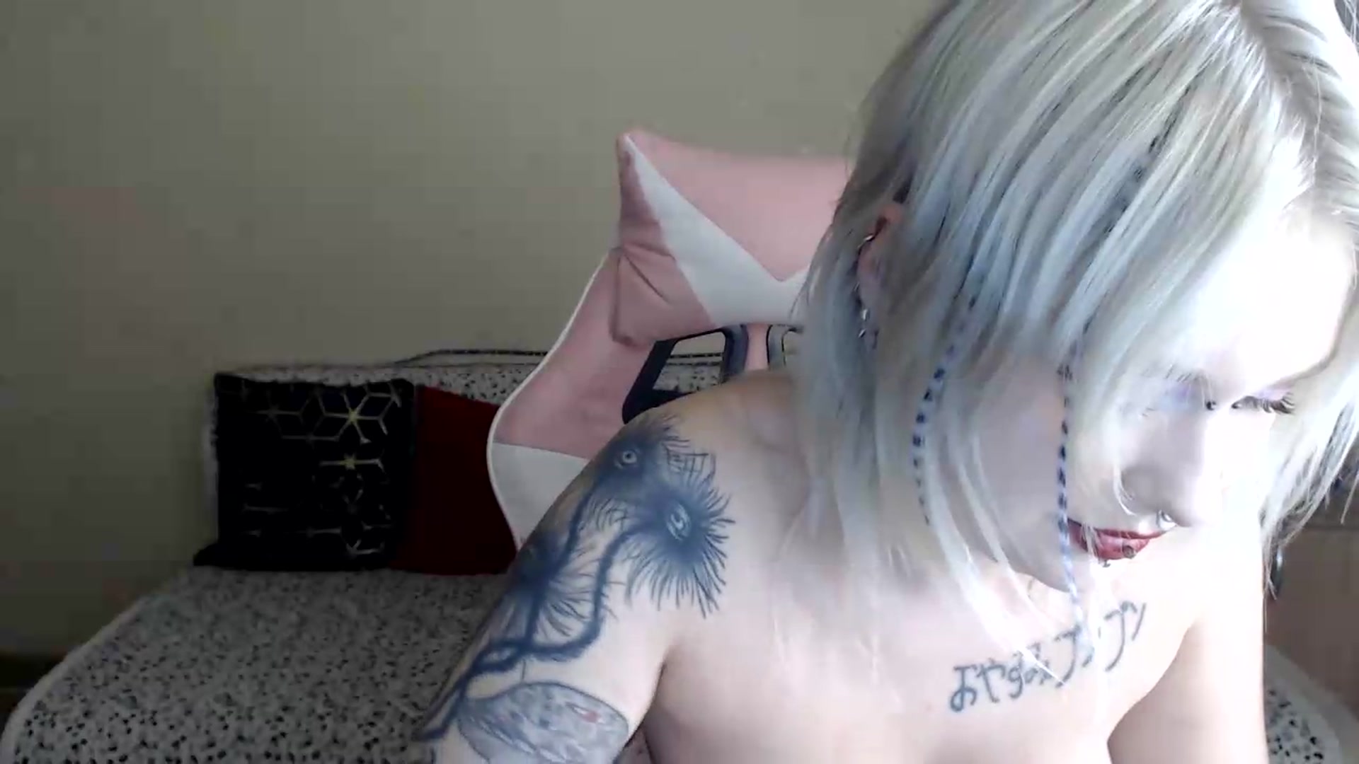 Gallery image thumbnail from Killinna's myfreecams stream on, 08/26/2026, 18:04 image 4 of 20