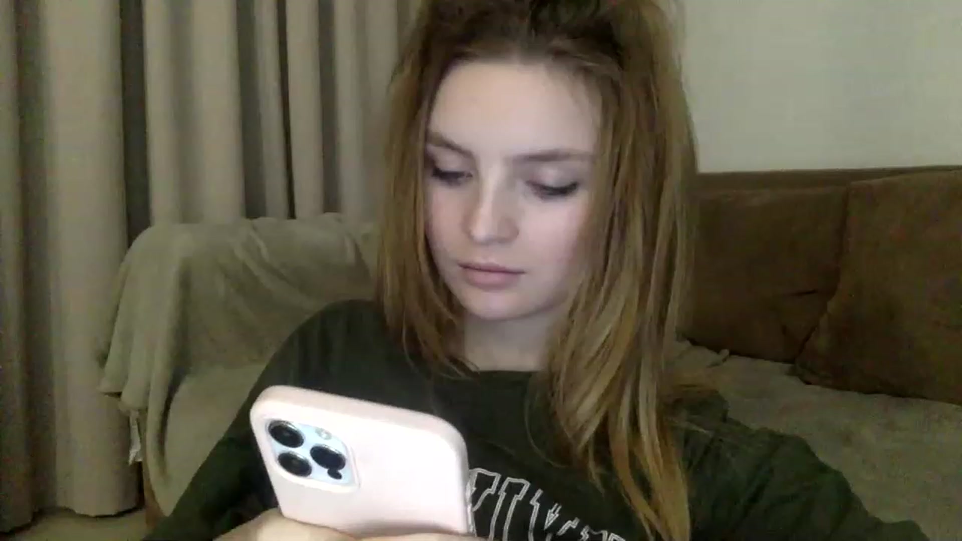 Gallery image thumbnail from Killler__here's myfreecams stream on, 12/03/2022, 19:15 image 14 of 20
