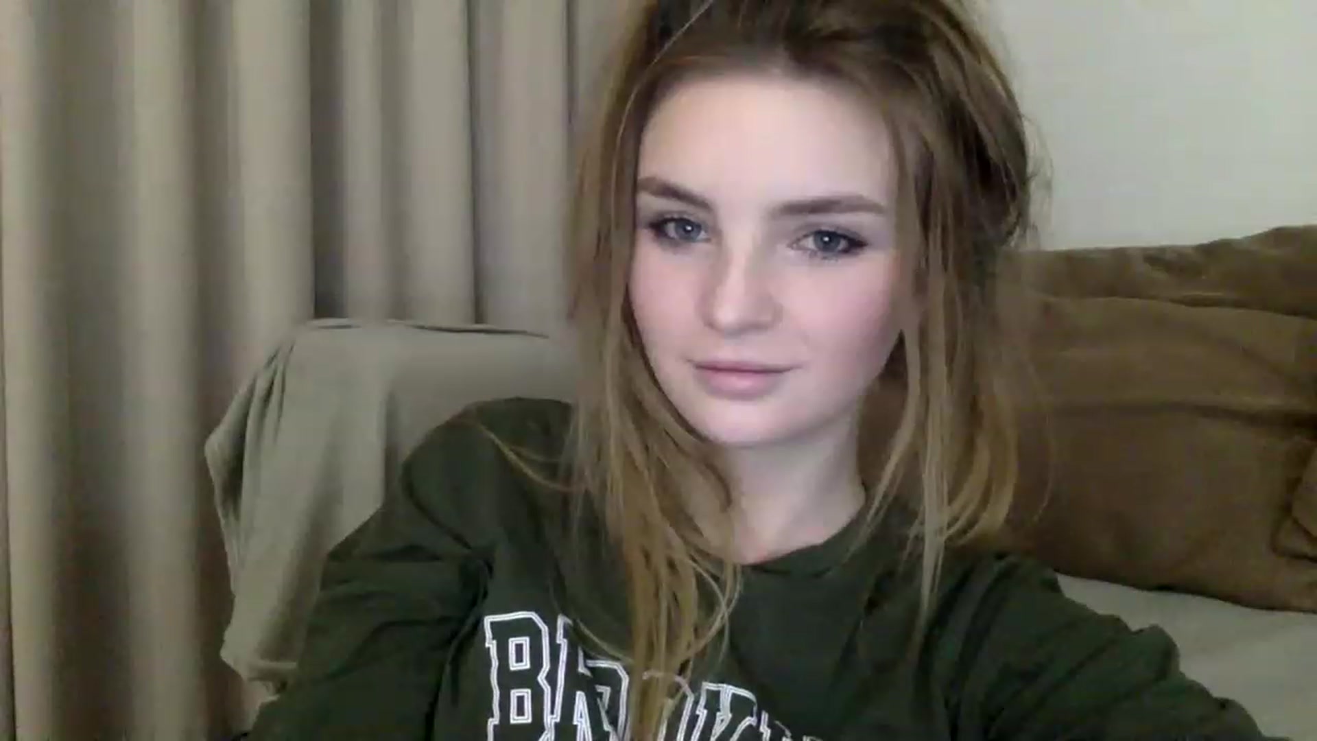 Gallery image thumbnail from Killler__here's myfreecams stream on, 12/26/2022, 19:41 image 14 of 20