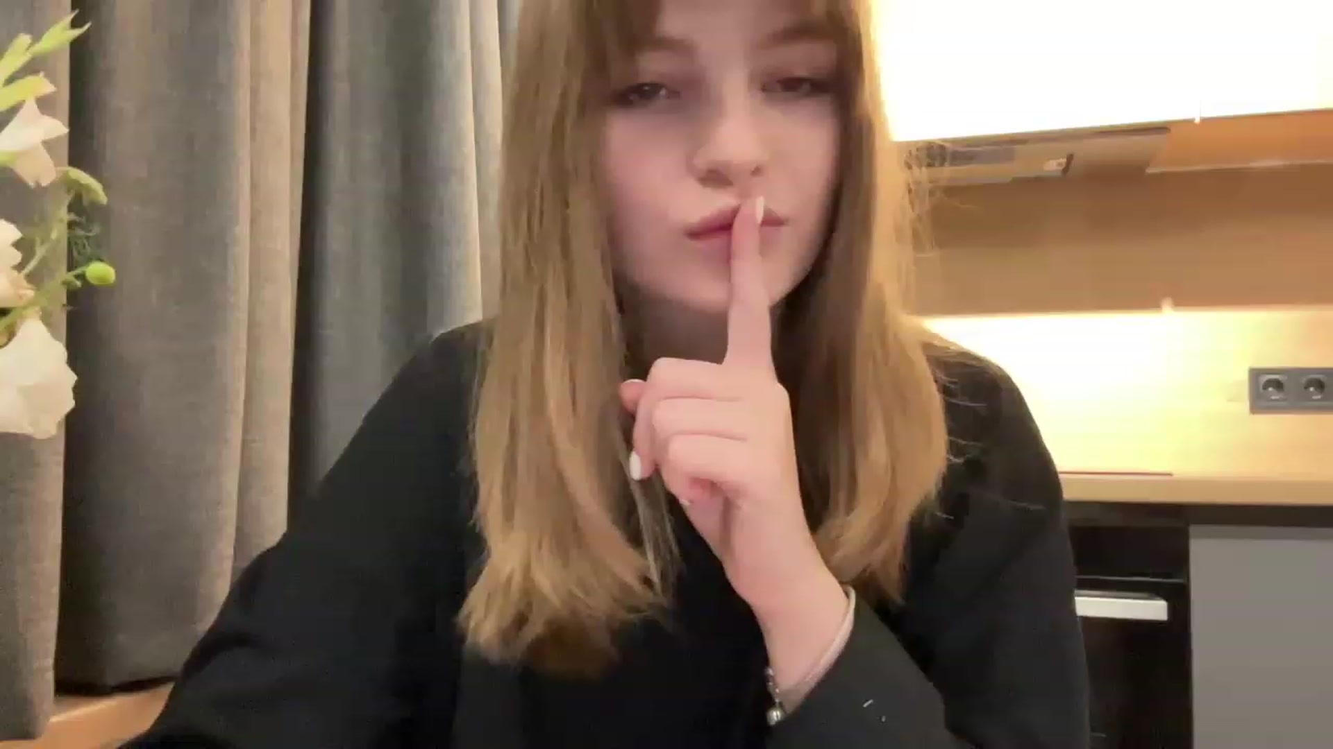 Gallery image thumbnail from Killler__here's myfreecams stream on, 08/20/2023, 18:54 image 3 of 20