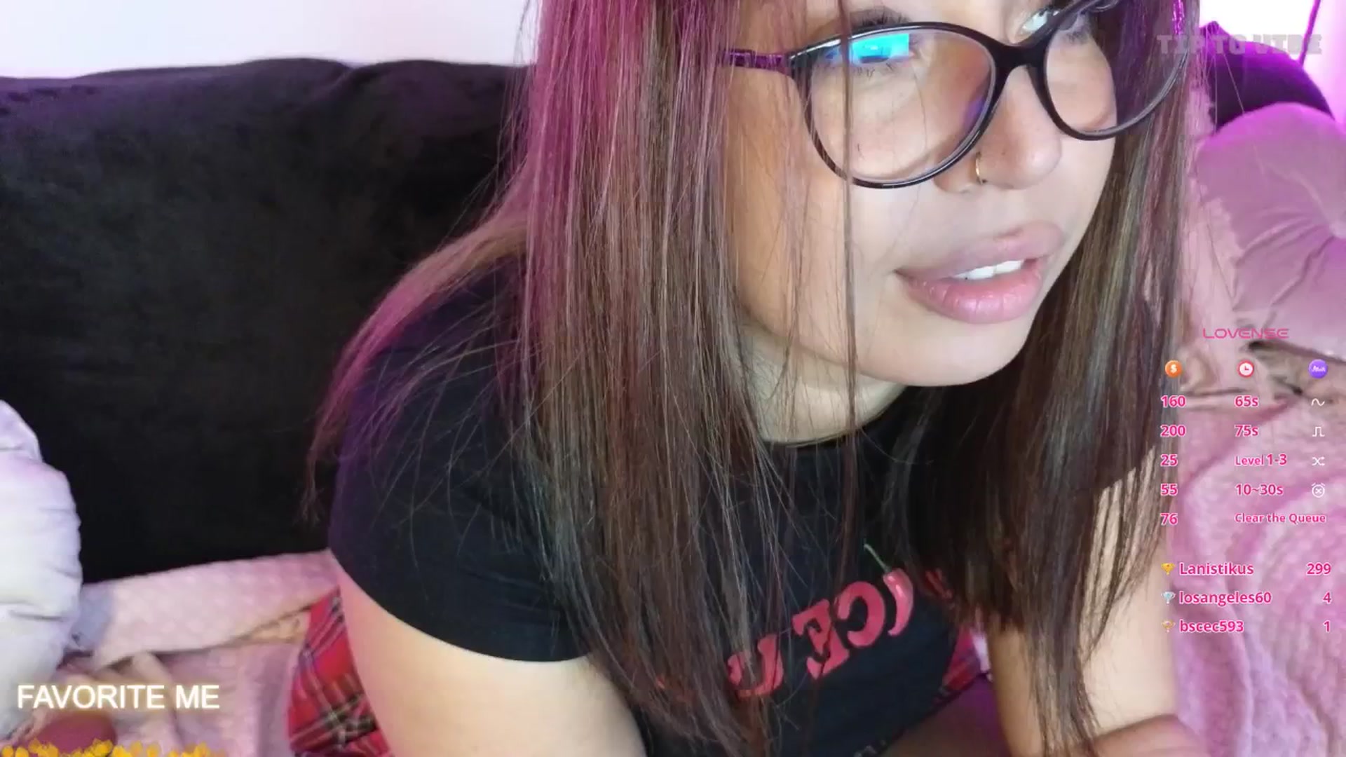 Gallery image thumbnail from KimArts's myfreecams stream on, 03/05/2025, 24:02 image 5 of 20