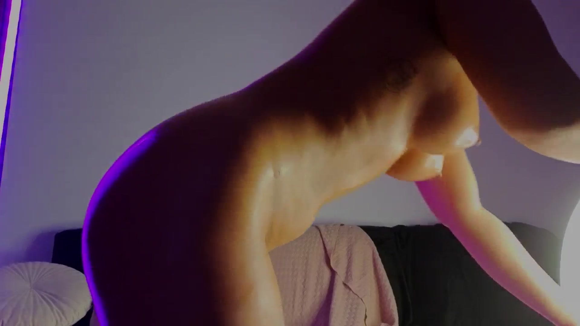 Gallery image thumbnail from KimArts's myfreecams stream on, 03/13/2025, 16:42 image 15 of 20