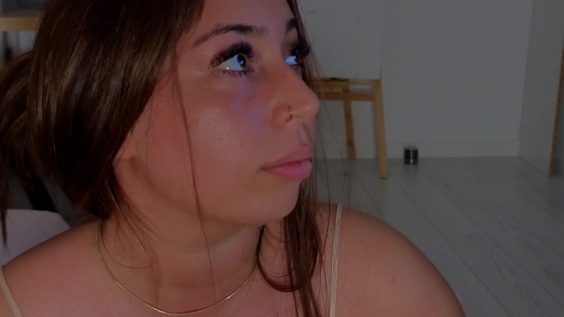 Gallery image thumbnail from KimArts's myfreecams stream on, 03/14/2025, 22:09 image 17 of 20