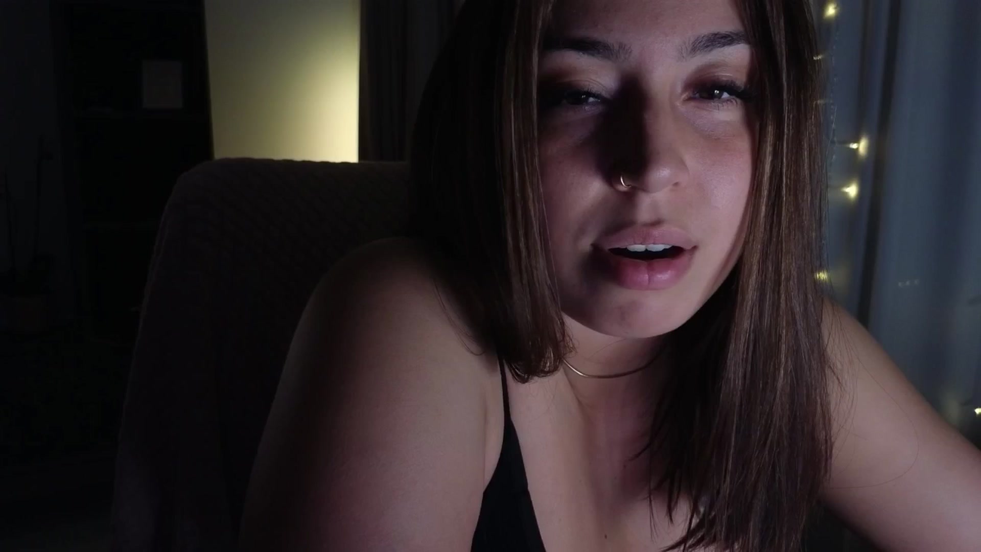 Gallery image thumbnail from KimArts's myfreecams stream on, 03/19/2025, 22:47 image 1 of 20