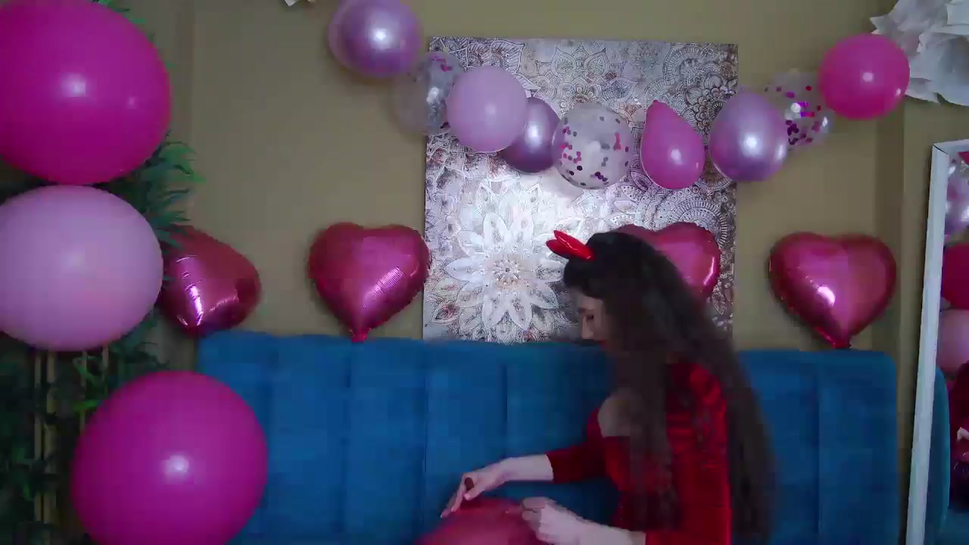 Gallery image thumbnail from KimBarbie's myfreecams stream on, 02/13/2025, 23:33 image 20 of 20