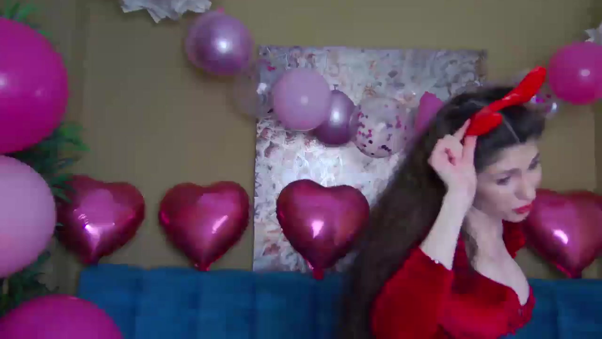 Gallery image thumbnail from KimBarbie's myfreecams stream on, 02/13/2025, 23:33 image 19 of 20
