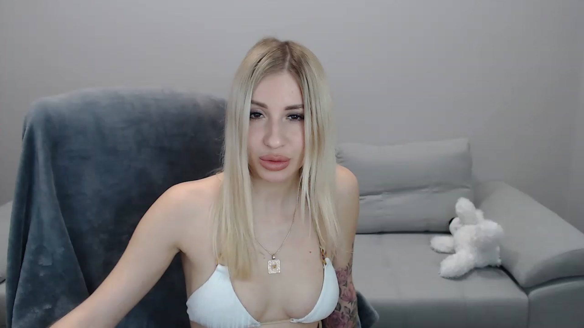 Gallery image thumbnail from KimKalash's myfreecams stream on, 12/03/2022, 13:28 image 2 of 20
