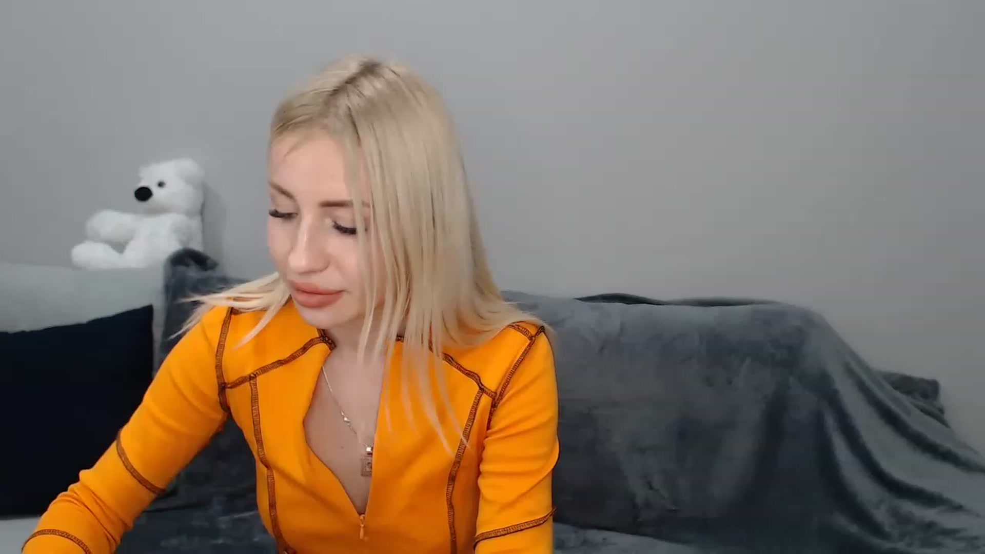 Gallery image thumbnail from KimKalash's myfreecams stream on, 01/04/2023, 16:58 image 13 of 20