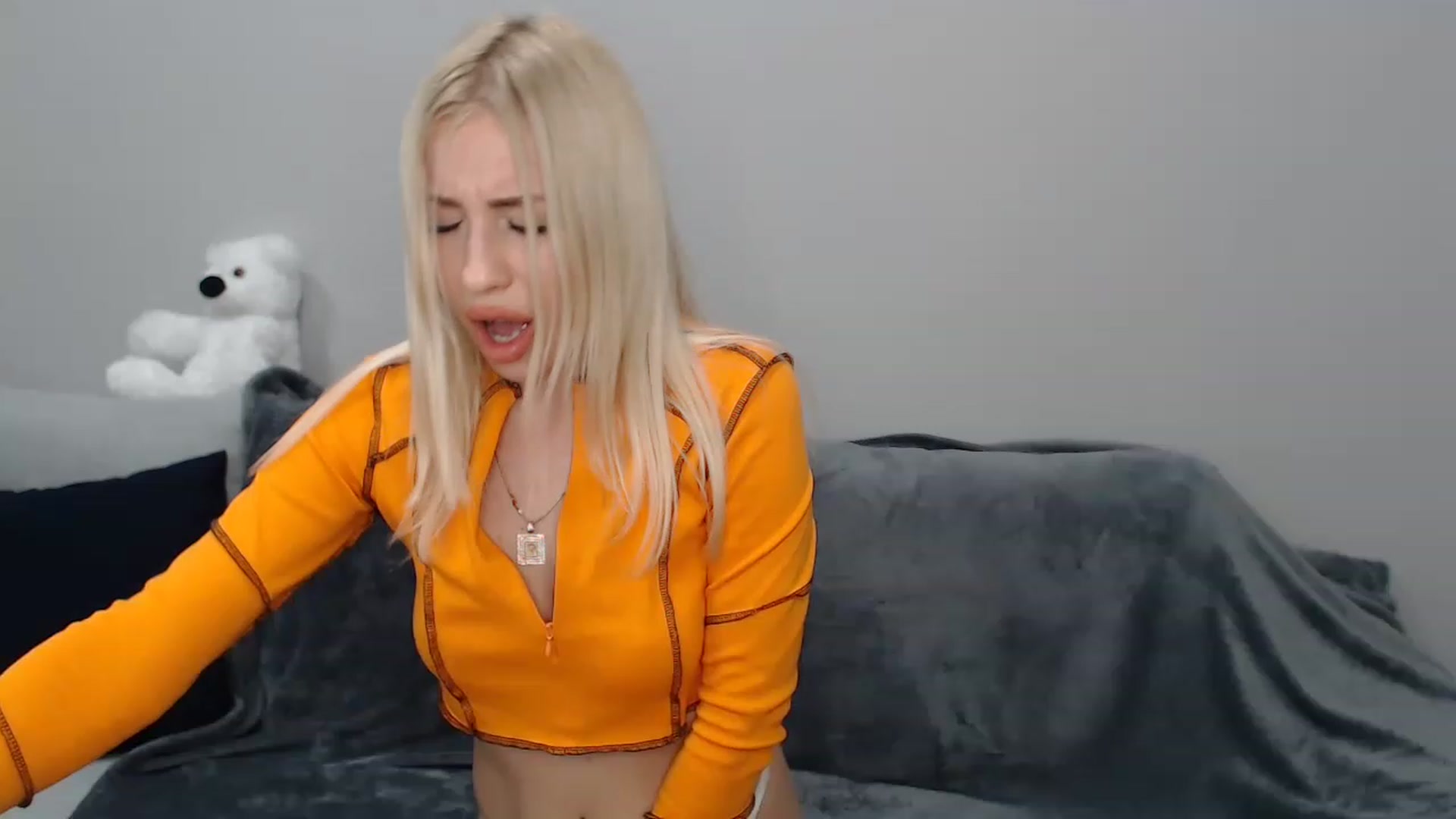 Gallery image thumbnail from KimKalash's myfreecams stream on, 01/04/2023, 16:58 image 11 of 20