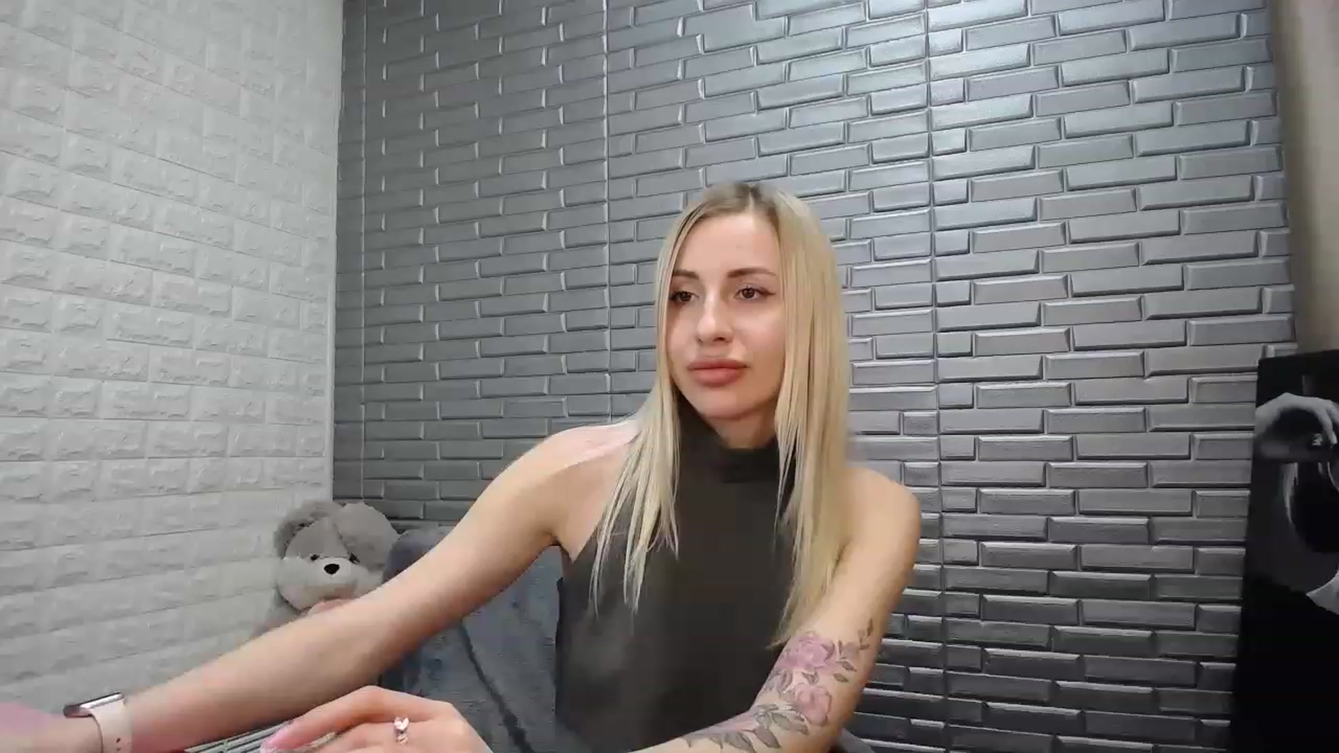 Gallery image thumbnail from KimKalash's myfreecams stream on, 03/14/2023, 14:01 image 5 of 20