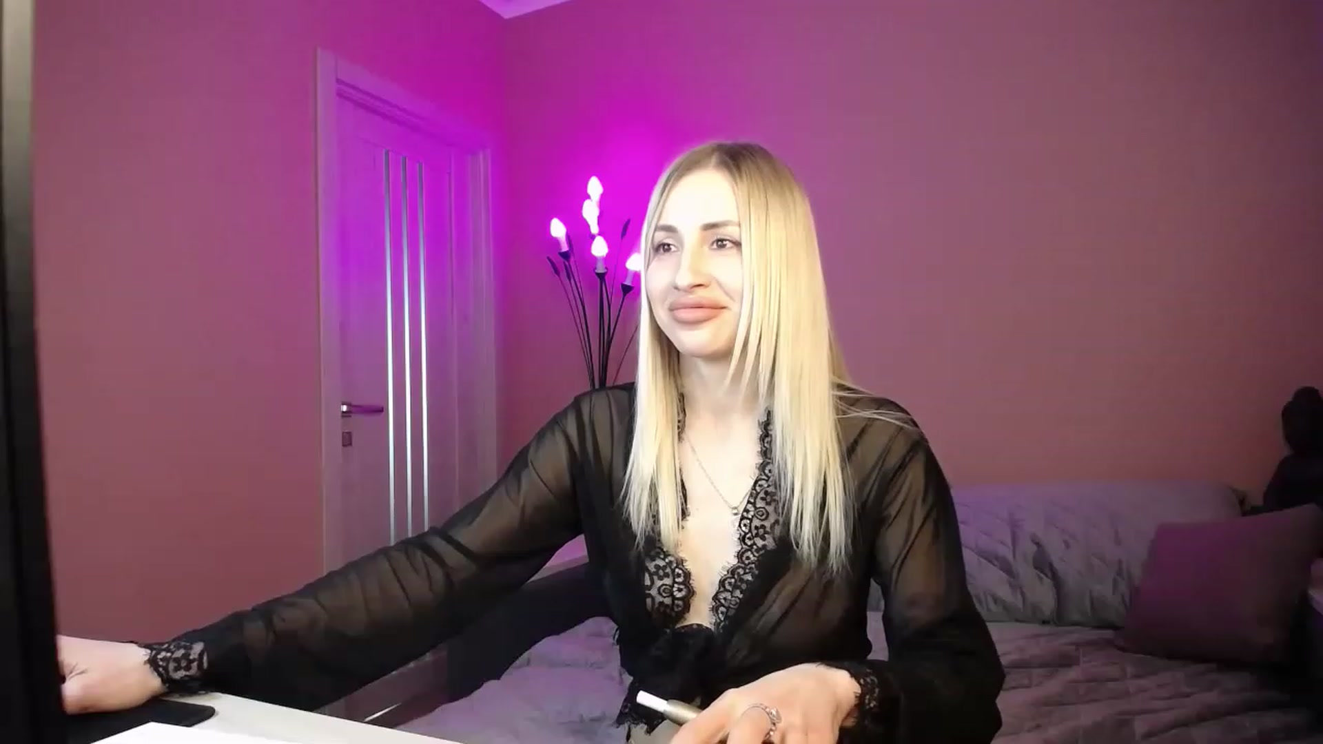 Gallery image thumbnail from KimKalash's myfreecams stream on, 03/24/2023, 13:49 image 1 of 20