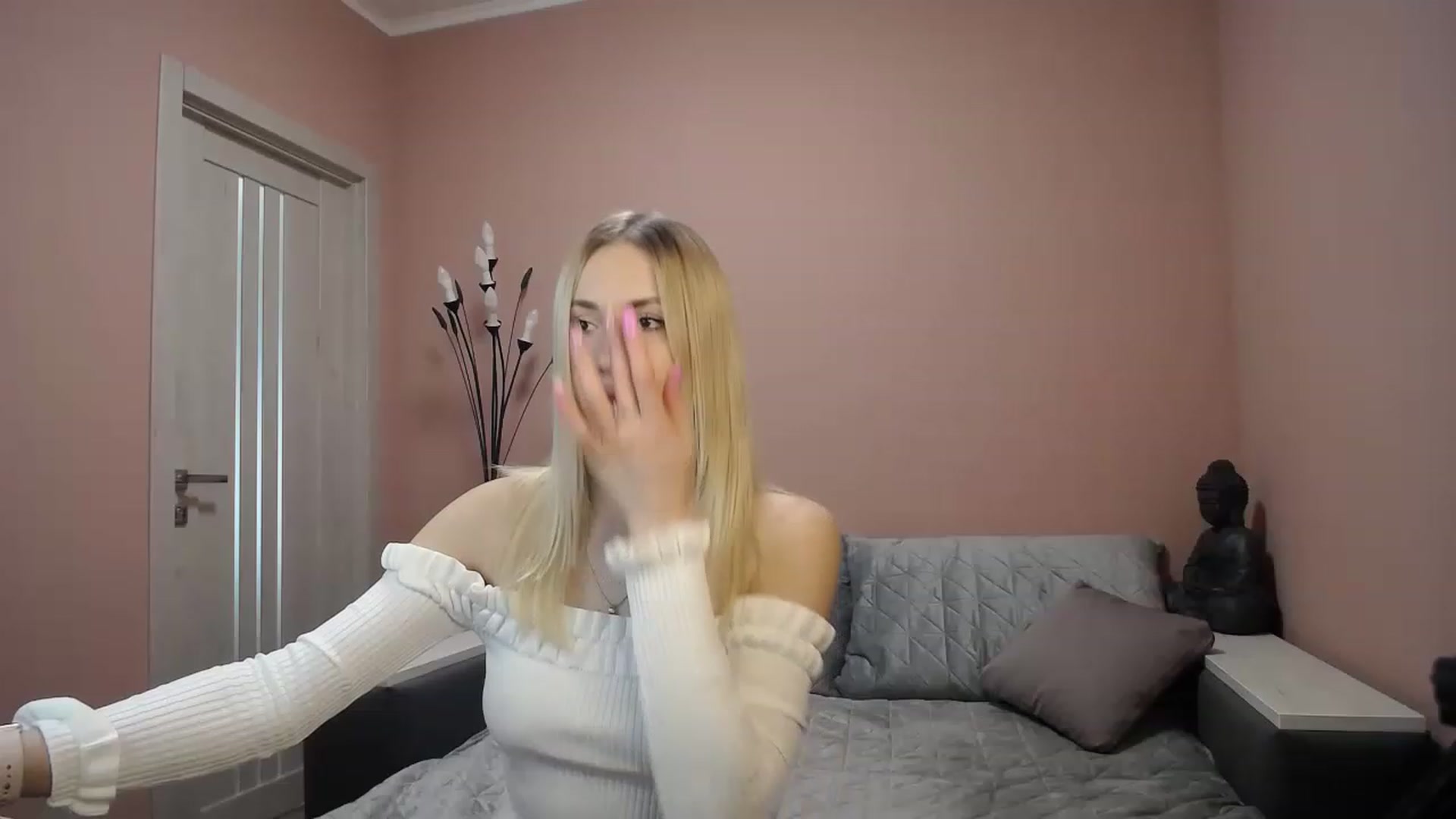 Gallery image thumbnail from KimKalash's myfreecams stream on, 04/09/2023, 09:16 image 3 of 20