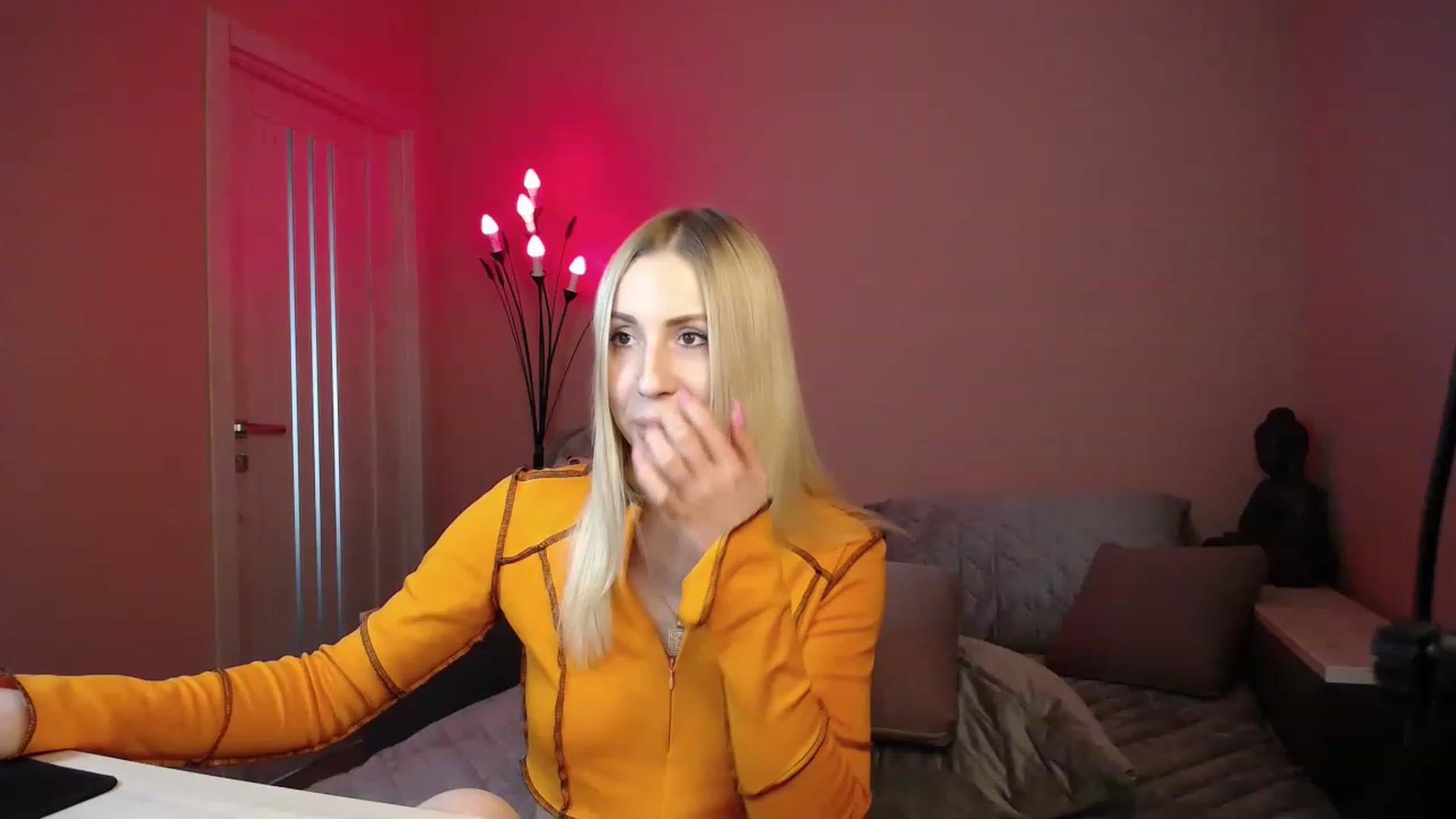 Gallery image thumbnail from KimKalash's myfreecams stream on, 04/12/2023, 10:20 image 2 of 20