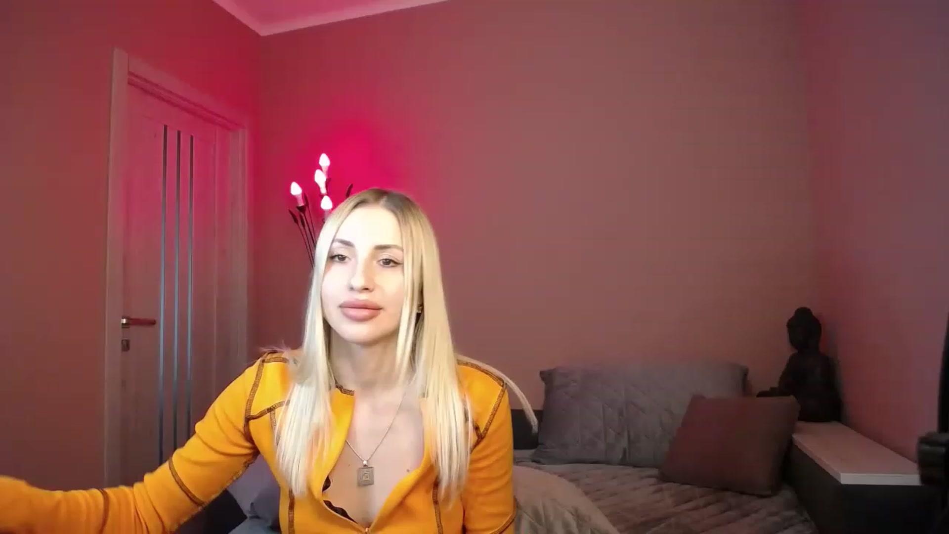 Gallery image thumbnail from KimKalash's myfreecams stream on, 04/12/2023, 12:34 image 15 of 20