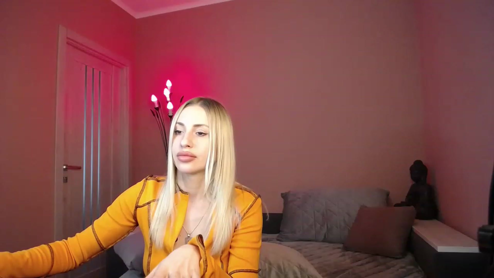 Gallery image thumbnail from KimKalash's myfreecams stream on, 04/12/2023, 12:34 image 17 of 20