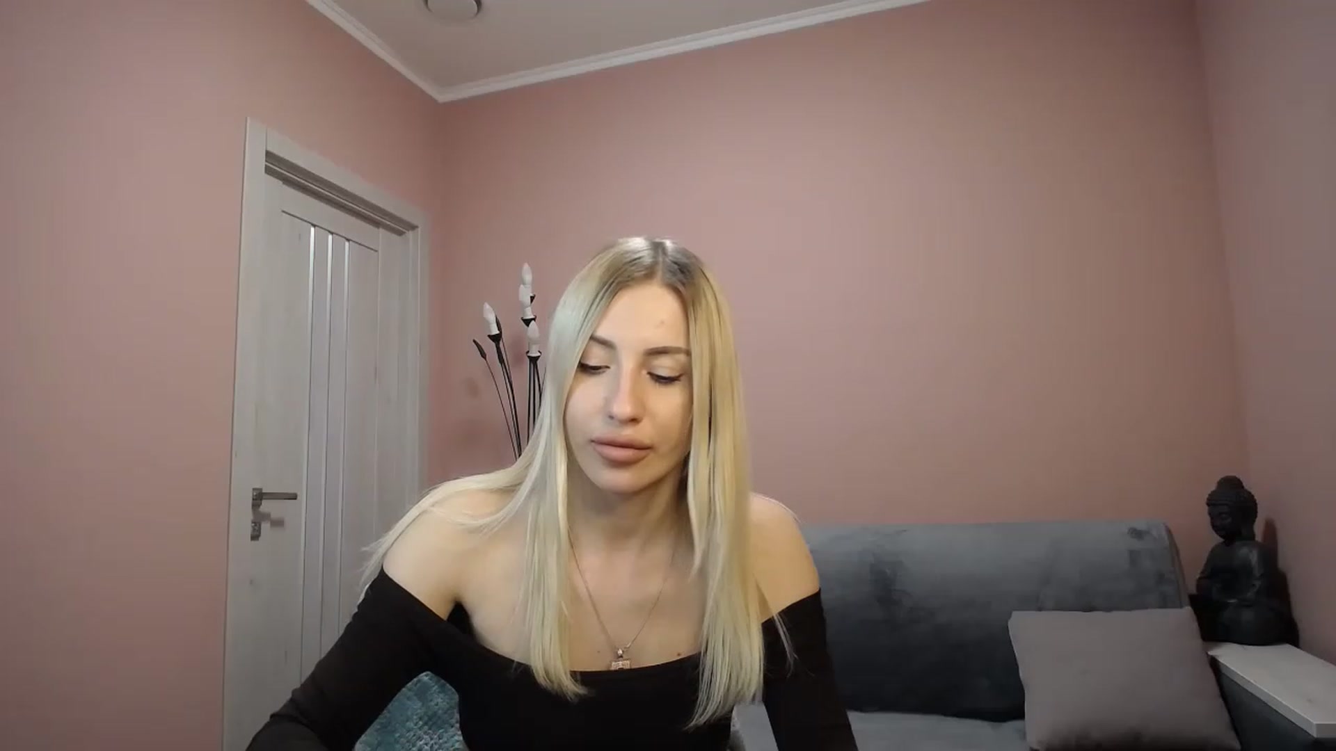 Gallery image thumbnail from KimKalash's myfreecams stream on, 04/21/2023, 09:59 image 18 of 20
