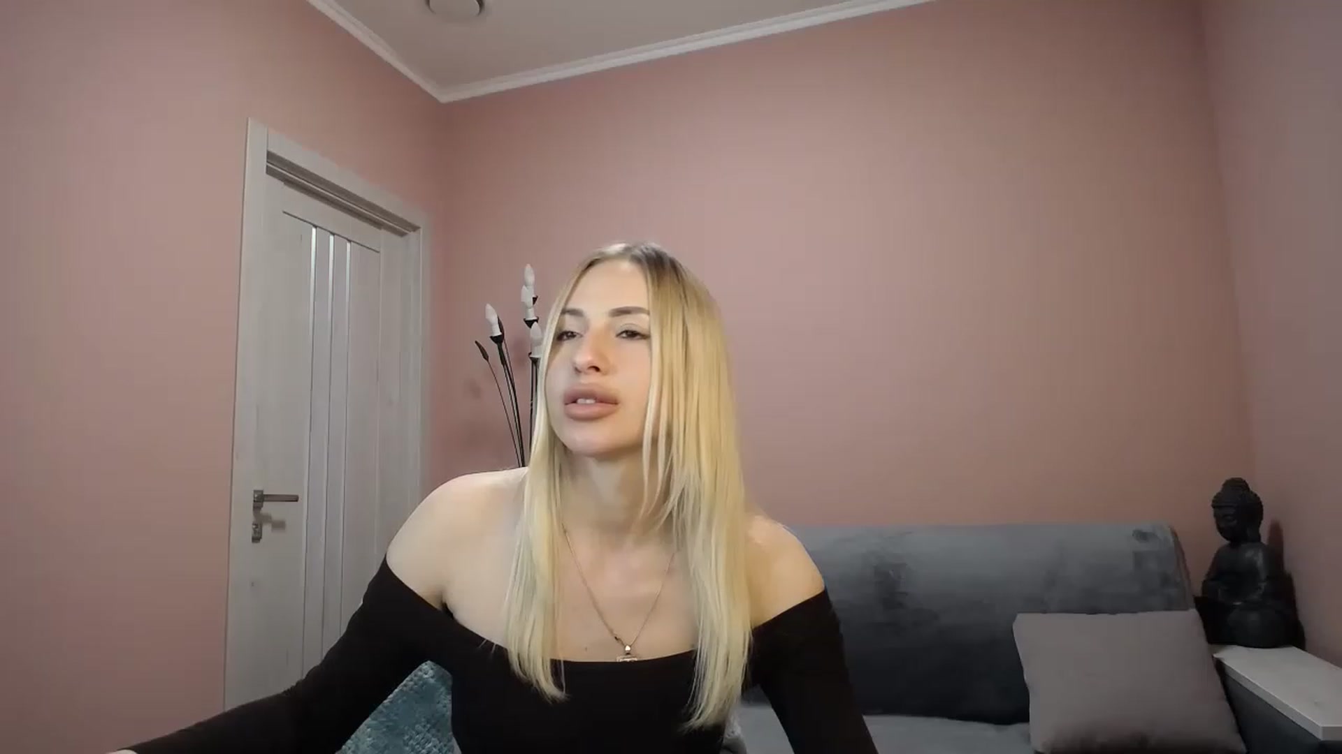 Gallery image thumbnail from KimKalash's myfreecams stream on, 04/21/2023, 09:59 image 19 of 20