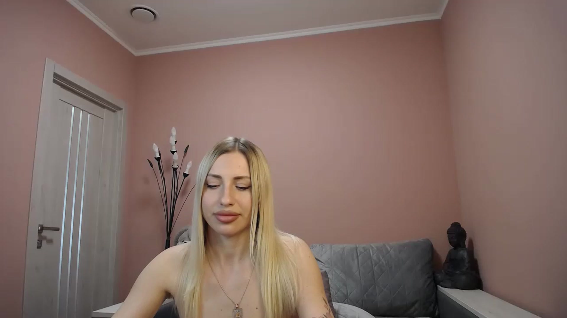 Gallery image thumbnail from KimKalash's myfreecams stream on, 04/23/2023, 11:41 image 18 of 20