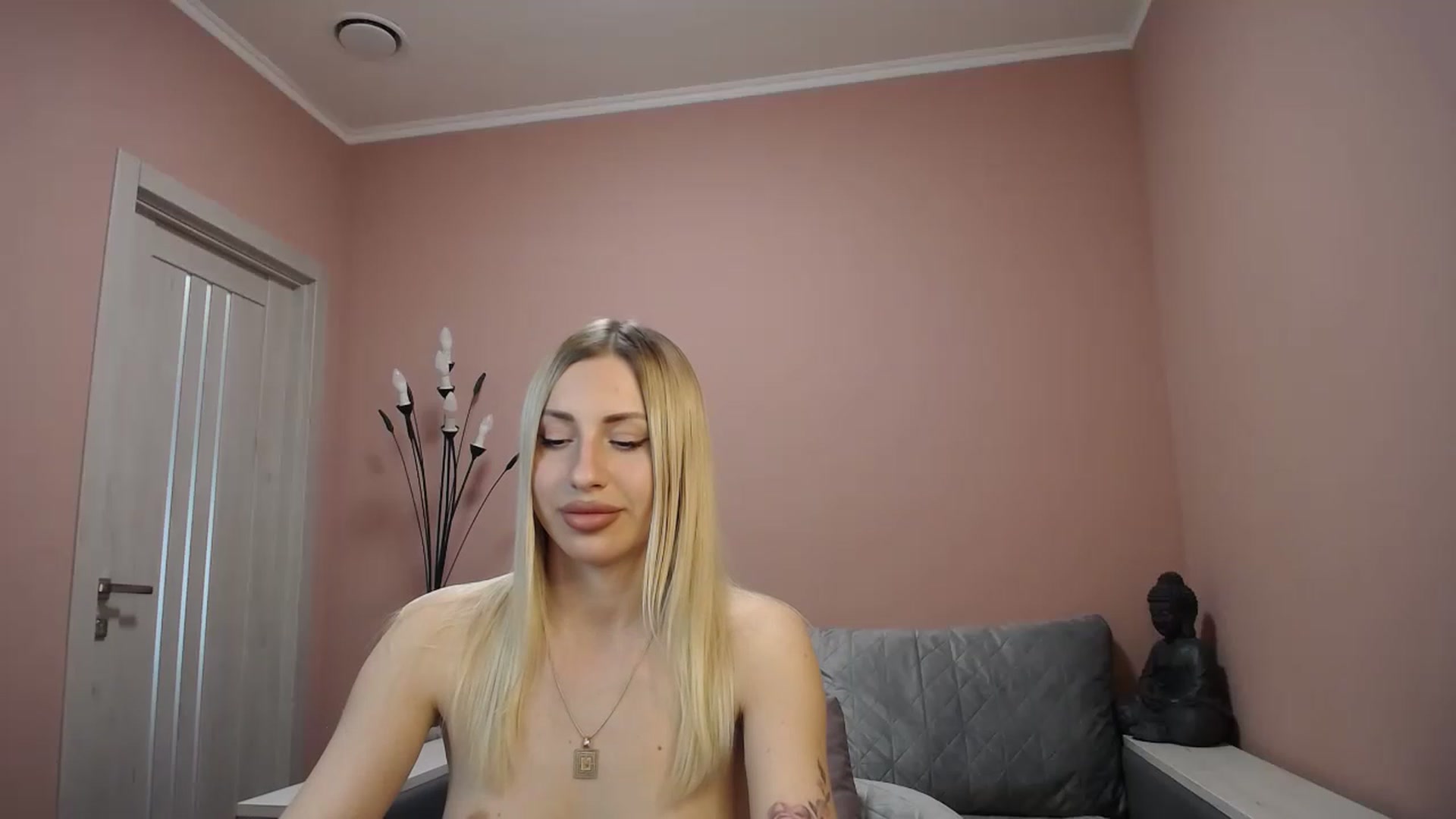 Gallery image thumbnail from KimKalash's myfreecams stream on, 04/23/2023, 11:41 image 12 of 20