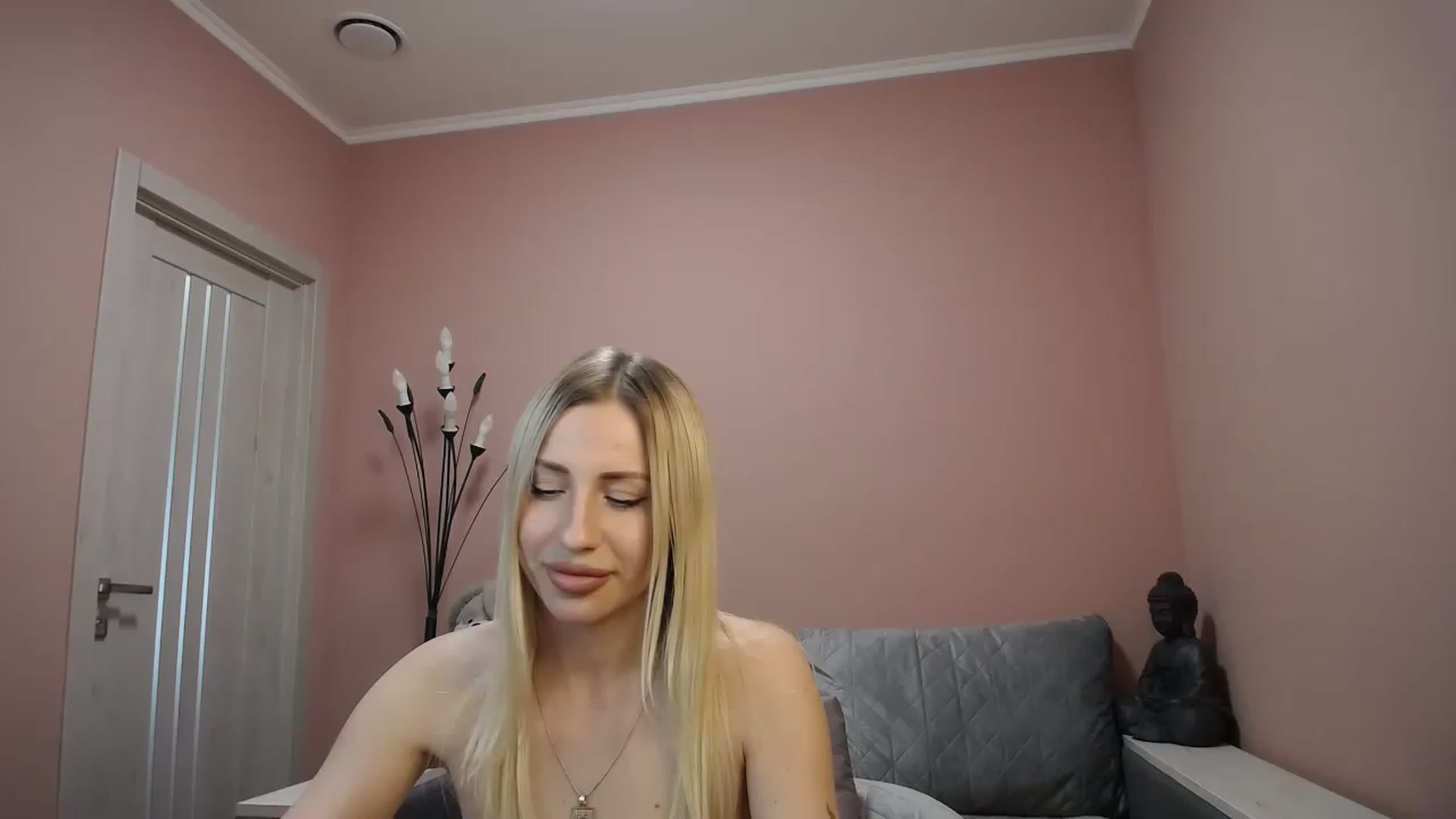 Gallery image thumbnail from KimKalash's myfreecams stream on, 04/23/2023, 11:41 image 19 of 20