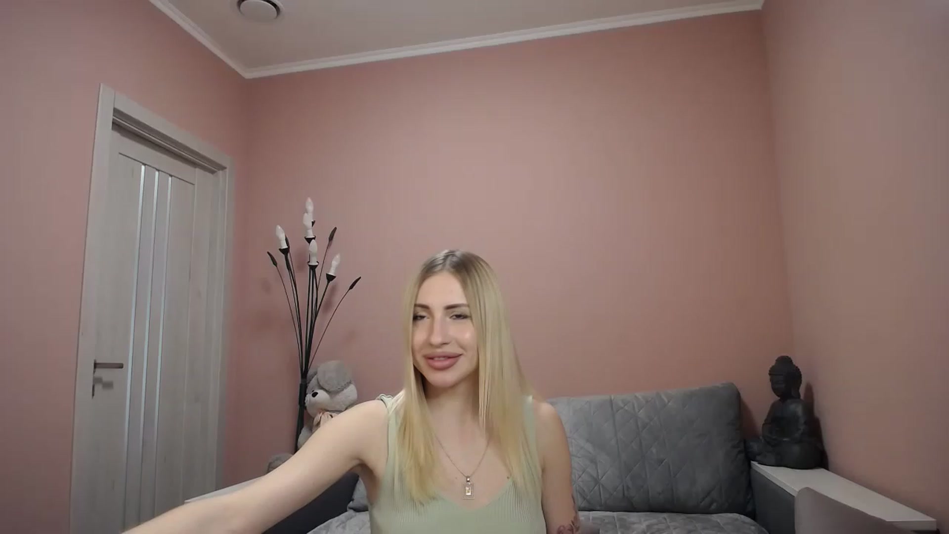 Gallery image thumbnail from KimKalash's myfreecams stream on, 04/28/2023, 09:20 image 20 of 20