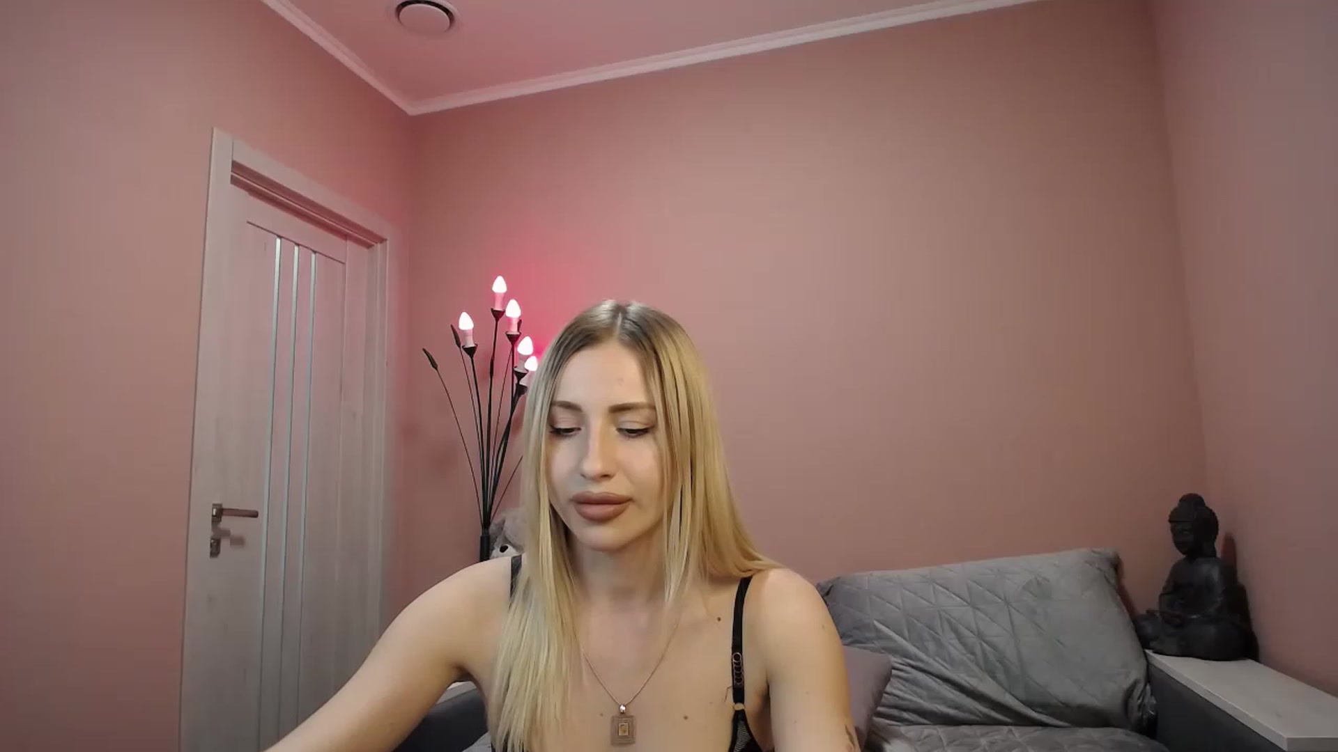Gallery image thumbnail from KimKalash's myfreecams stream on, 05/09/2023, 11:41 image 1 of 20