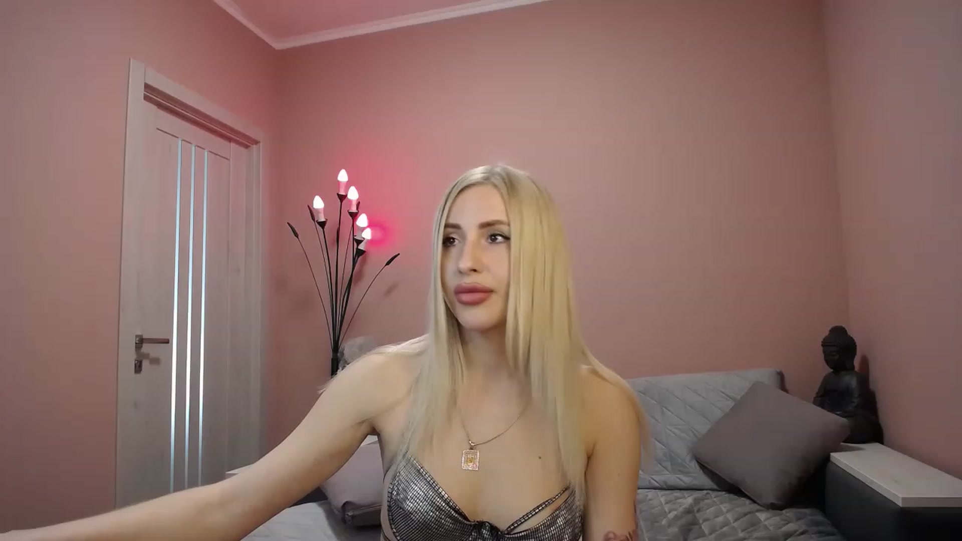 Gallery image thumbnail from KimKalash's myfreecams stream on, 05/16/2023, 08:56 image 19 of 20