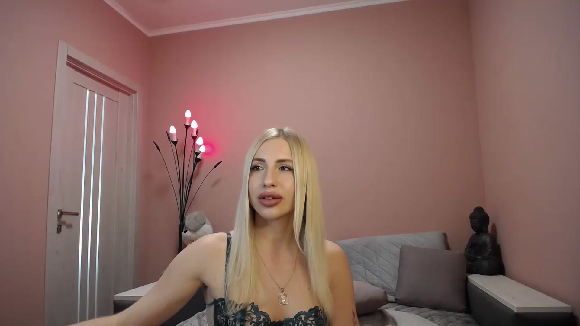 Gallery image thumbnail from KimKalash's myfreecams stream on, 05/20/2023, 10:26 image 12 of 20