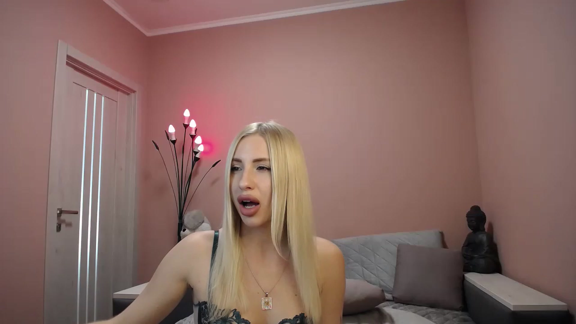 Gallery image thumbnail from KimKalash's myfreecams stream on, 05/20/2023, 10:26 image 11 of 20