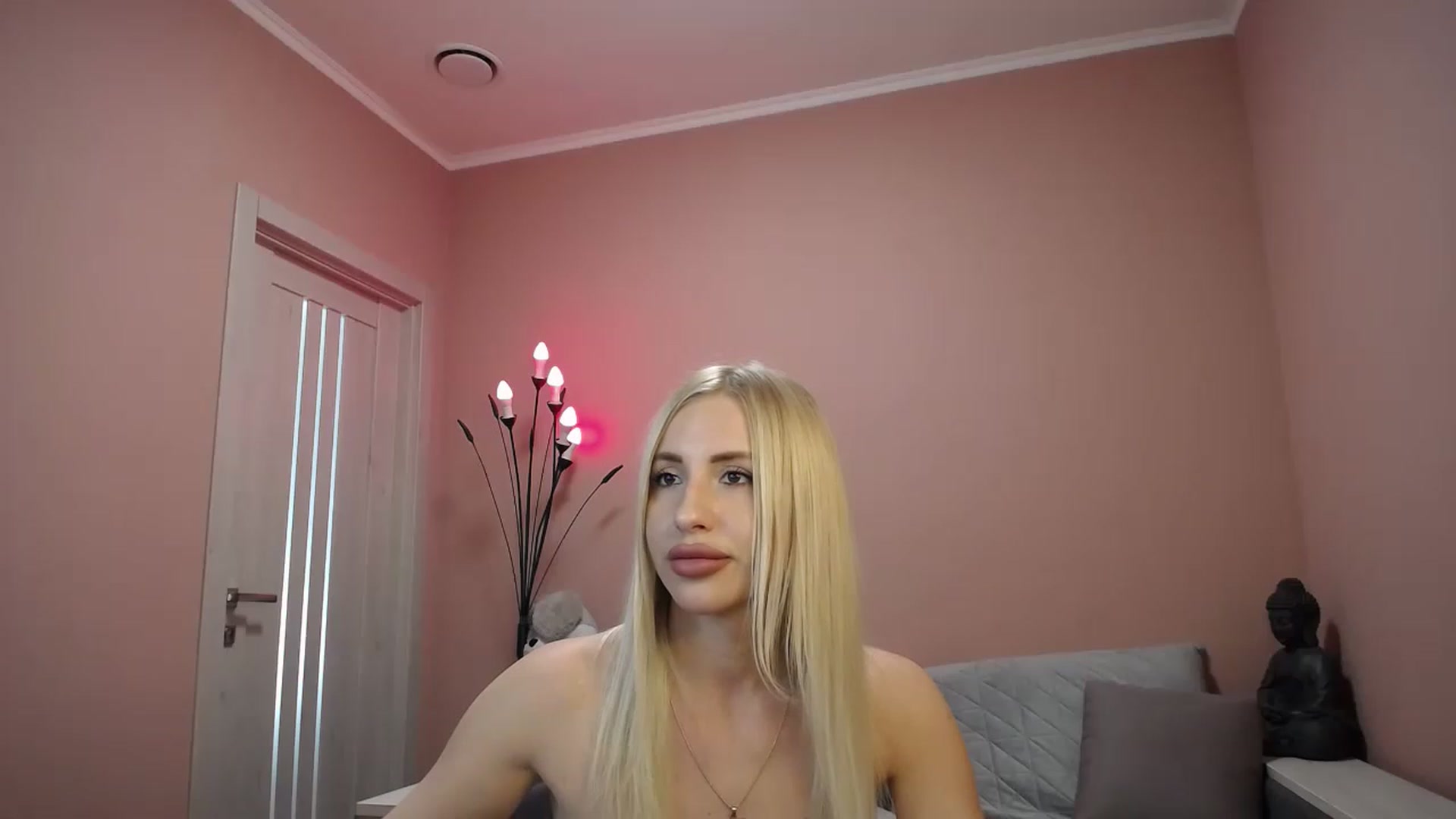 Gallery image thumbnail from KimKalash's myfreecams stream on, 05/20/2023, 11:01 image 19 of 20