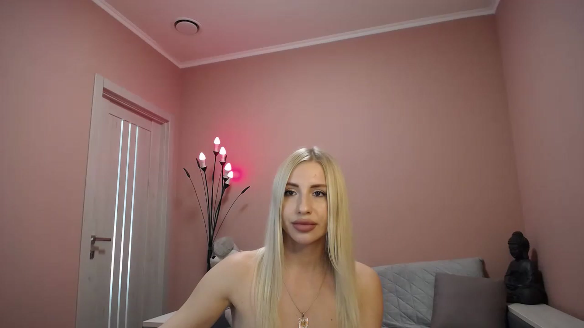 Gallery image thumbnail from KimKalash's myfreecams stream on, 05/20/2023, 11:01 image 18 of 20