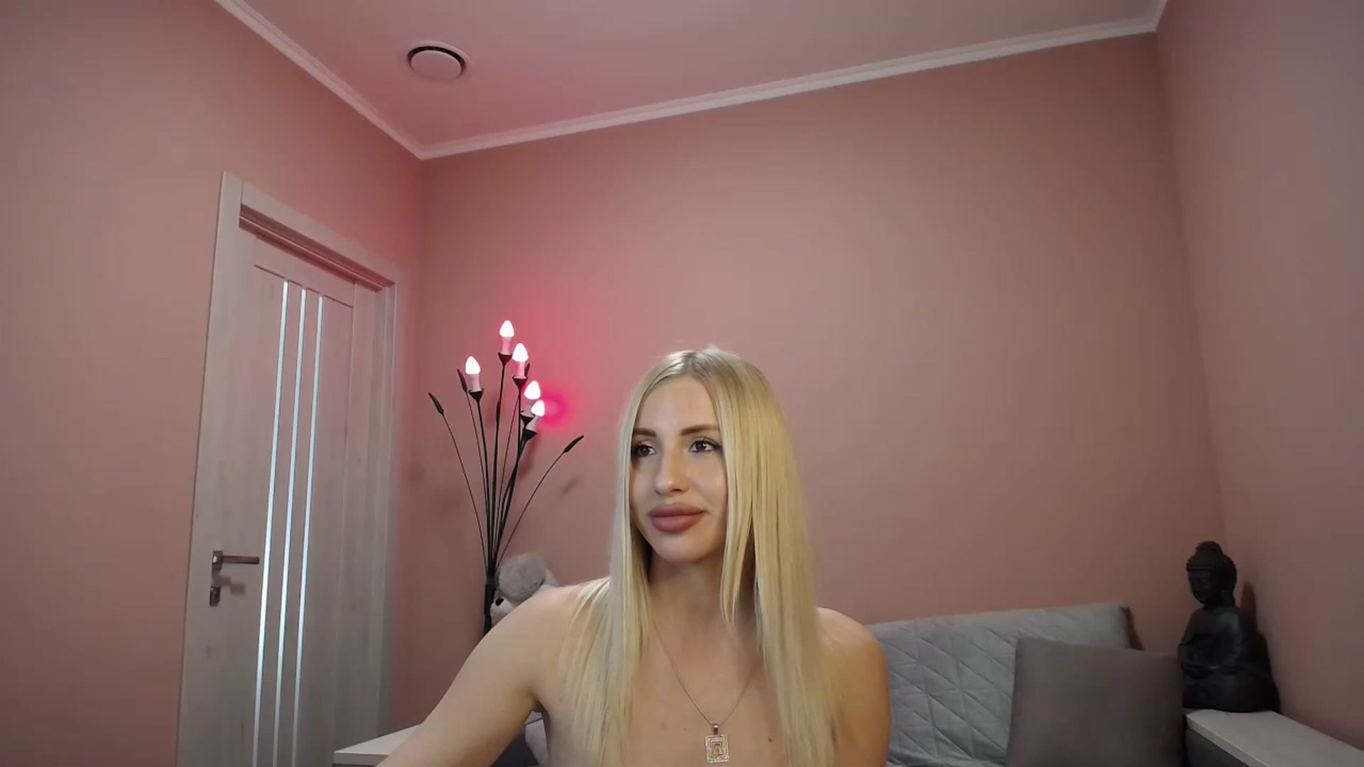 Gallery image thumbnail from KimKalash's myfreecams stream on, 05/20/2023, 11:01 image 16 of 20