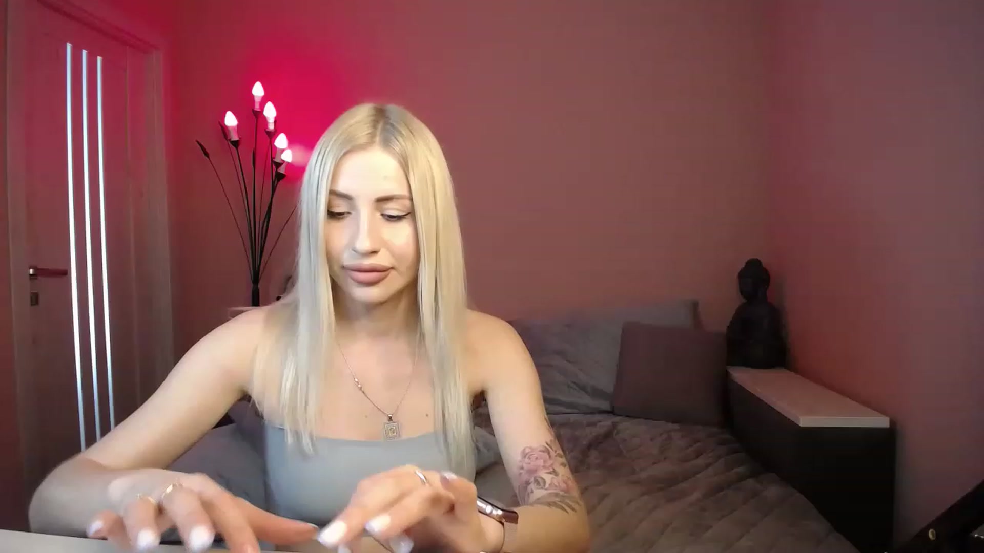 Gallery image thumbnail from KimKalash's myfreecams stream on, 05/22/2023, 11:17 image 1 of 20
