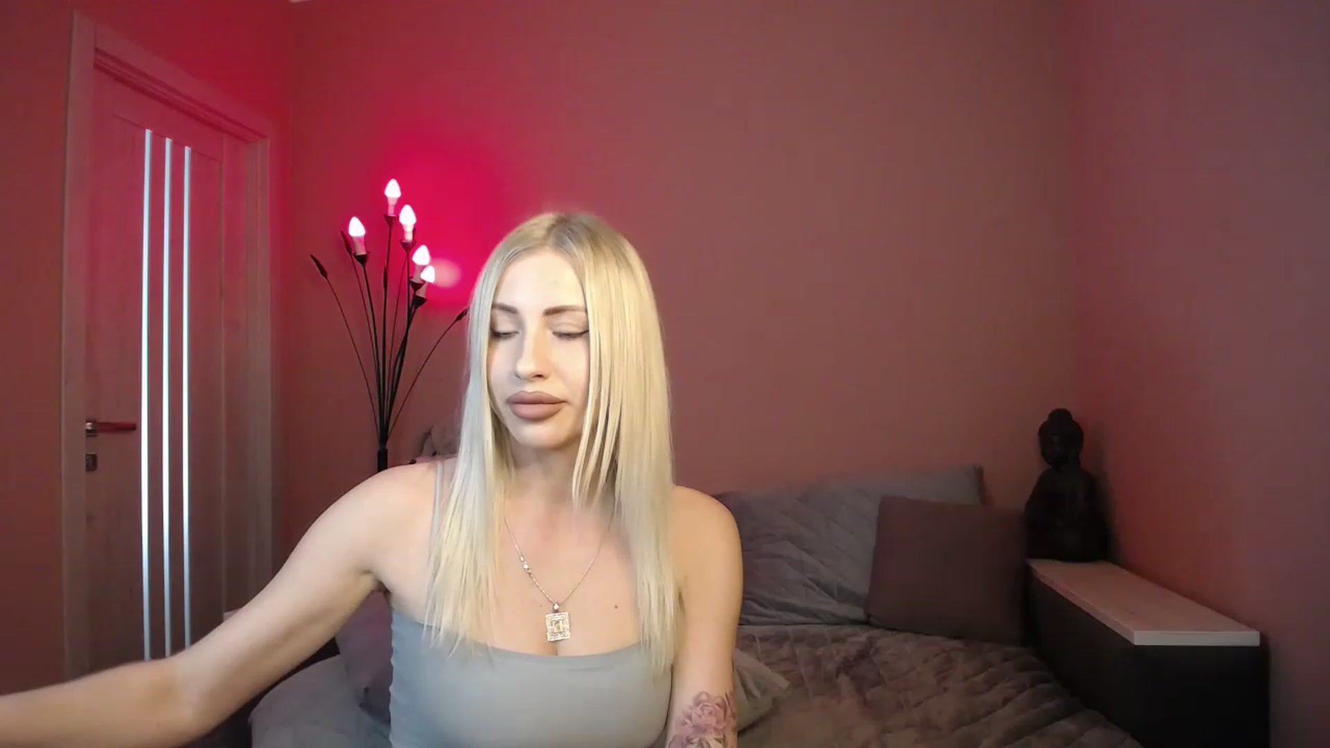 Gallery image thumbnail from KimKalash's myfreecams stream on, 05/22/2023, 12:51 image 8 of 20