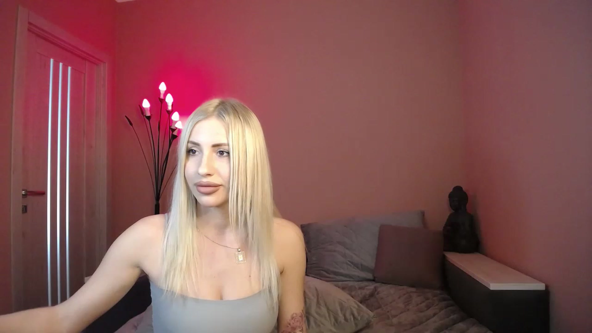 Gallery image thumbnail from KimKalash's myfreecams stream on, 05/22/2023, 12:51 image 18 of 20