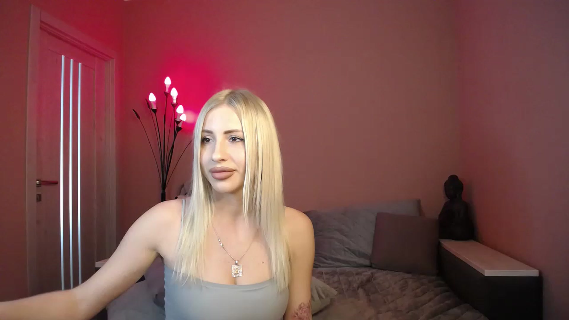Gallery image thumbnail from KimKalash's myfreecams stream on, 05/22/2023, 12:51 image 10 of 20