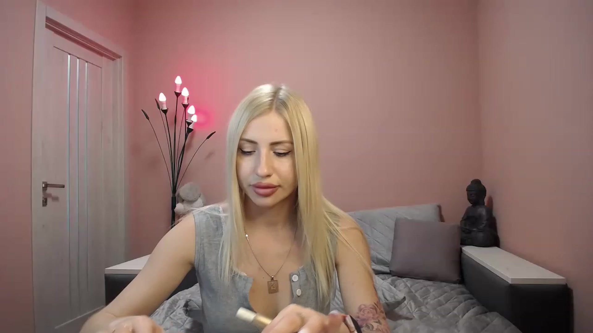 Gallery image thumbnail from KimKalash's myfreecams stream on, 05/24/2023, 13:08 image 20 of 20