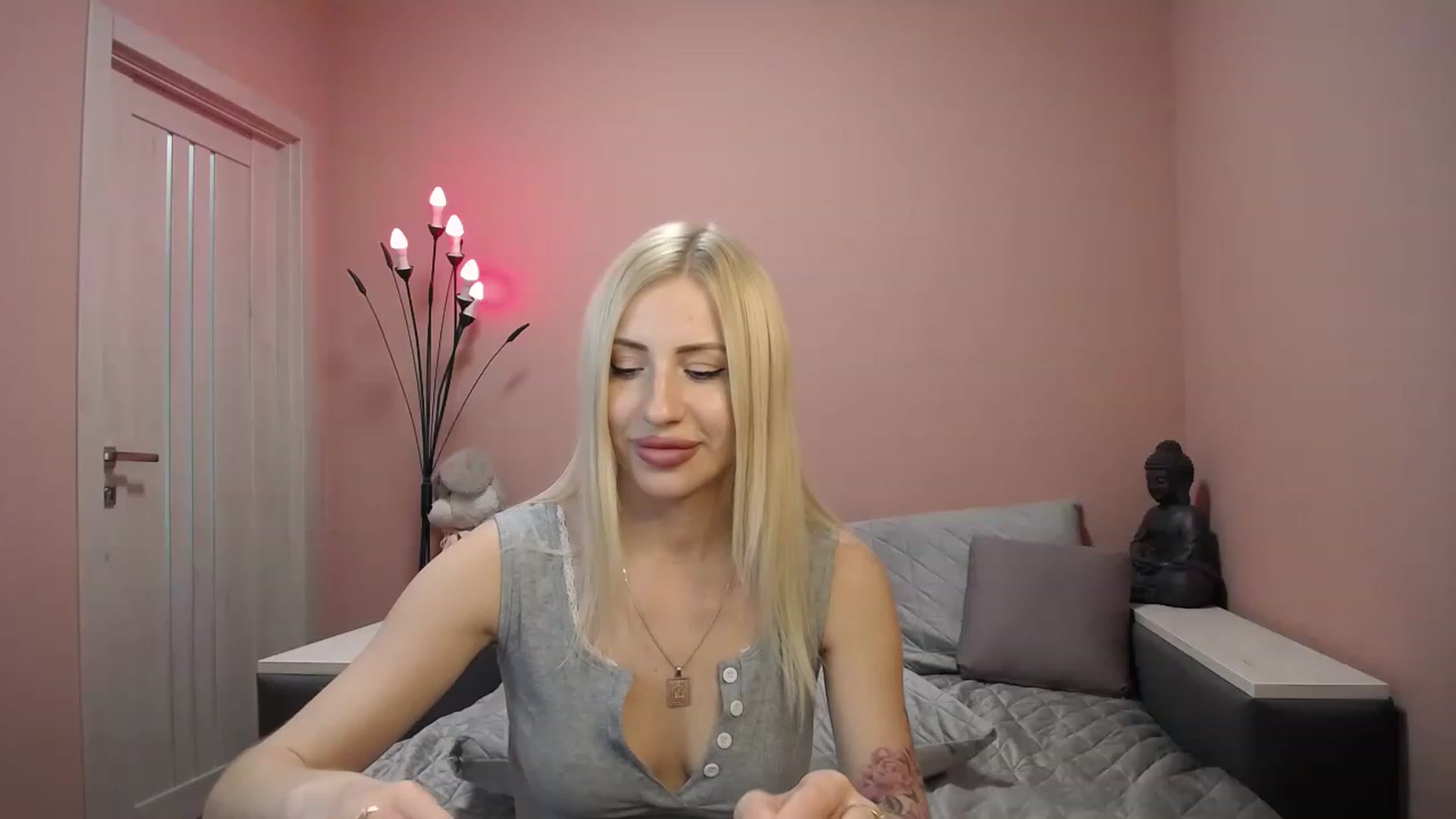 Gallery image thumbnail from KimKalash's myfreecams stream on, 05/24/2023, 13:08 image 7 of 20