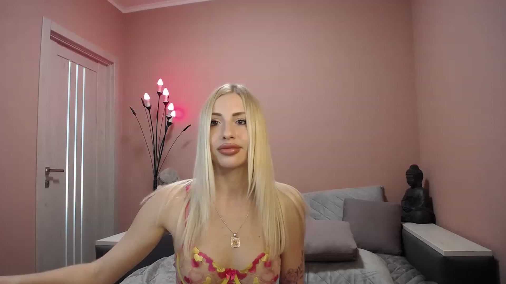 Gallery image thumbnail from KimKalash's myfreecams stream on, 05/26/2023, 09:03 image 18 of 20
