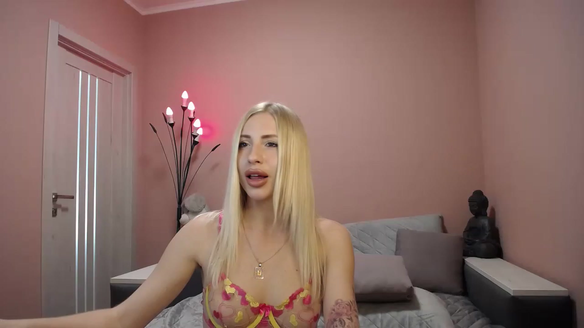 Gallery image thumbnail from KimKalash's myfreecams stream on, 05/26/2023, 09:03 image 20 of 20