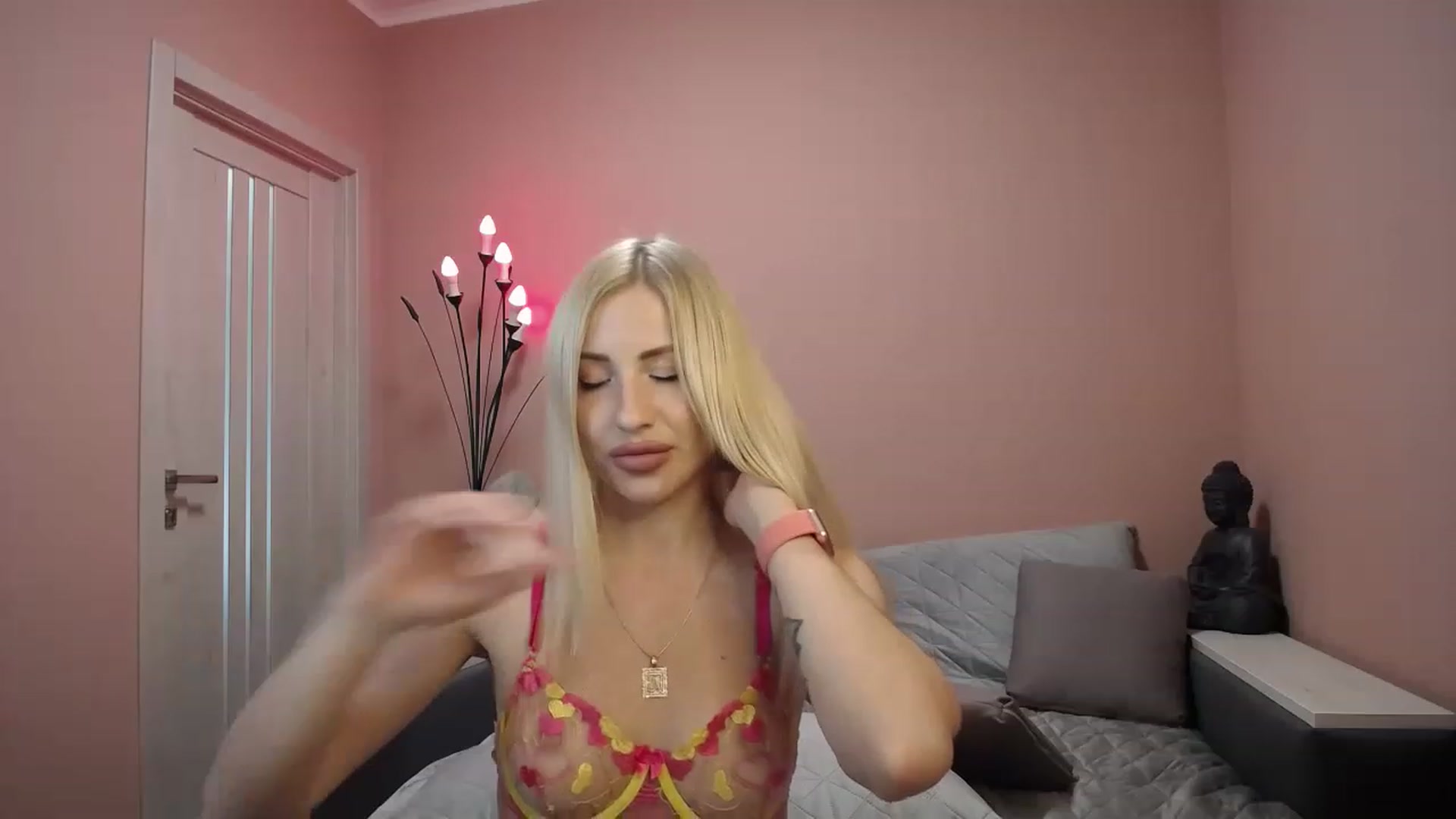 Gallery image thumbnail from KimKalash's myfreecams stream on, 05/26/2023, 12:04 image 13 of 20
