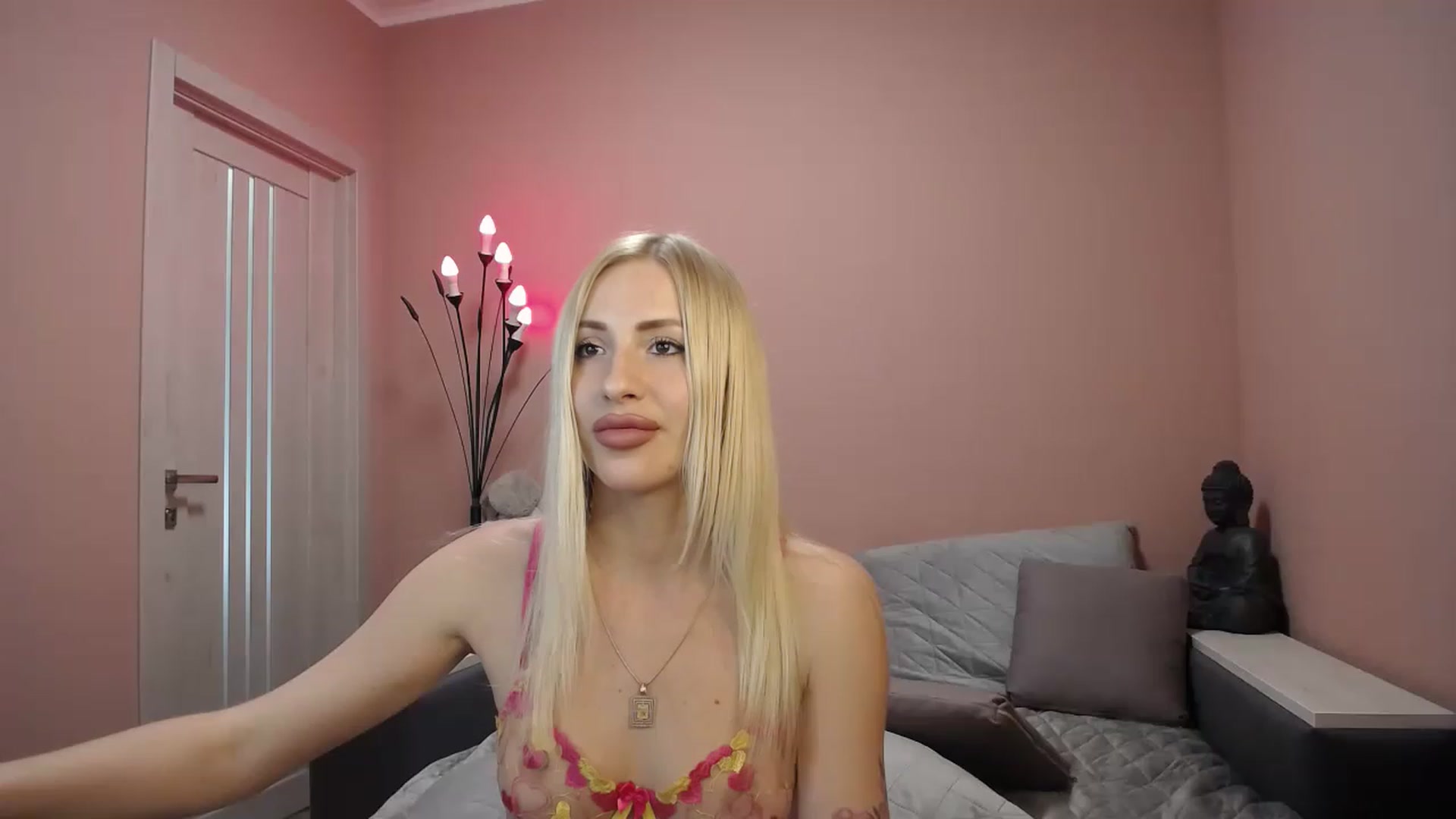 Gallery image thumbnail from KimKalash's myfreecams stream on, 05/26/2023, 12:04 image 3 of 20