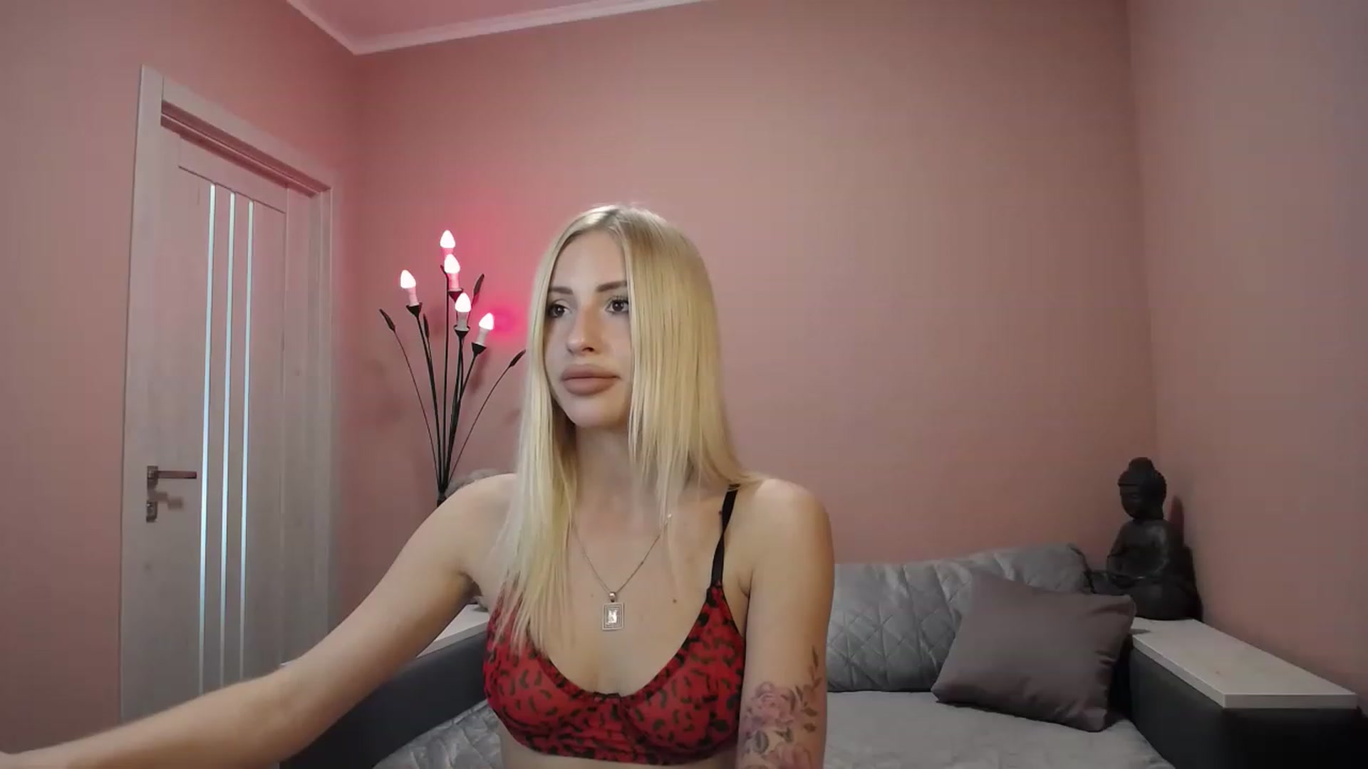 Gallery image thumbnail from KimKalash's myfreecams stream on, 06/02/2023, 08:35 image 13 of 20