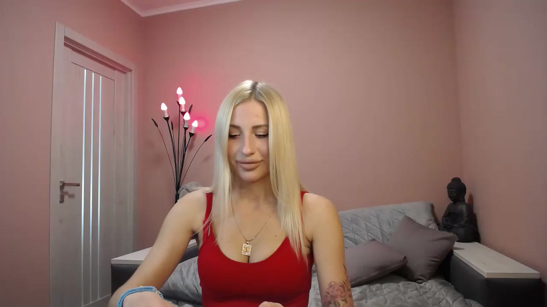 Gallery image thumbnail from KimKalash's myfreecams stream on, 06/04/2023, 08:50 image 4 of 20