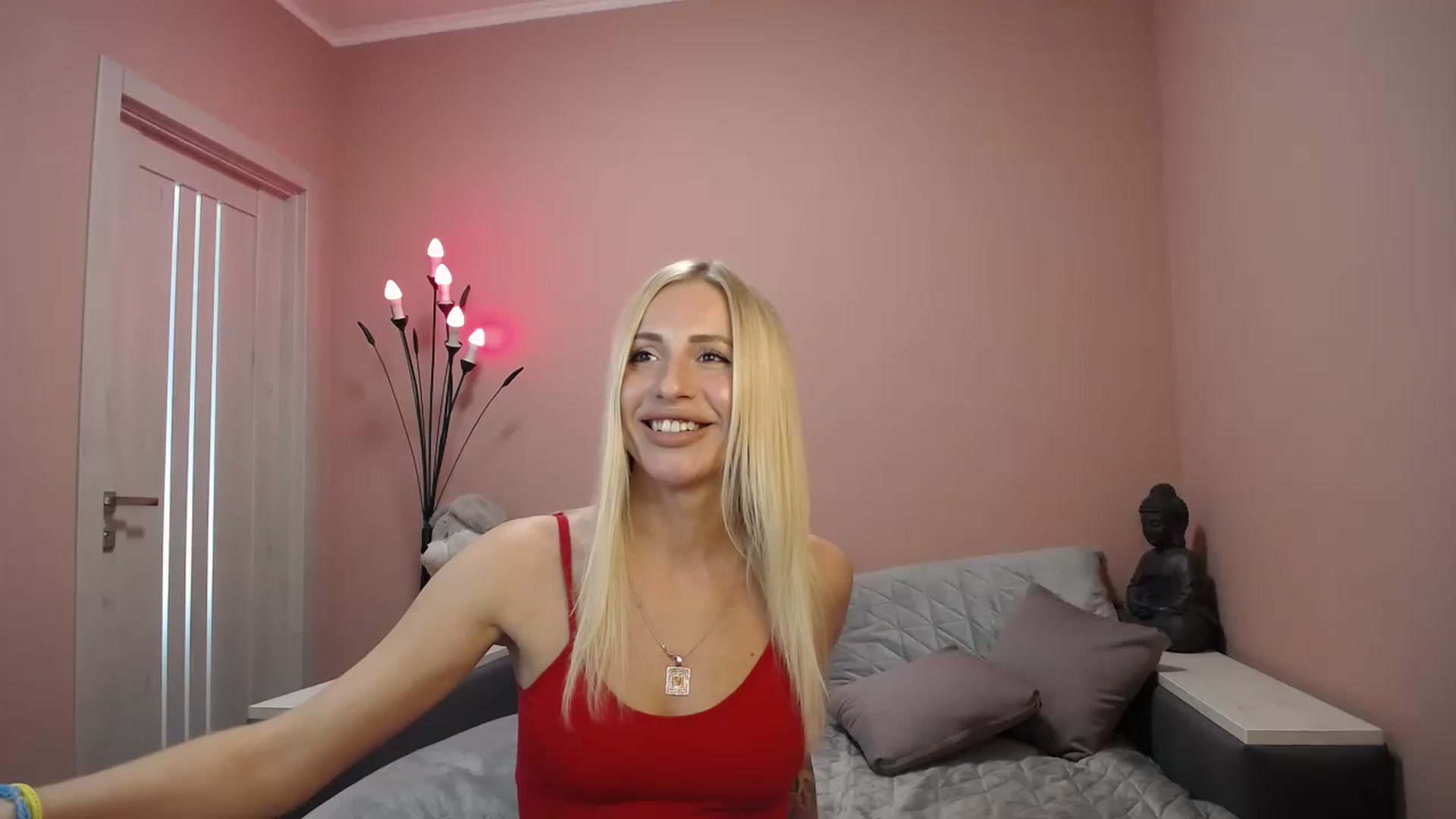 Gallery image thumbnail from KimKalash's myfreecams stream on, 06/04/2023, 10:44 image 8 of 20