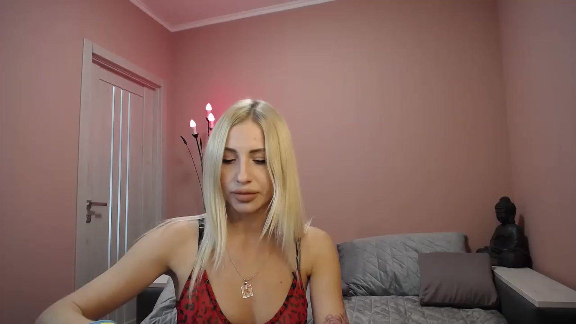 Gallery image thumbnail from KimKalash's myfreecams stream on, 06/06/2023, 09:00 image 7 of 20